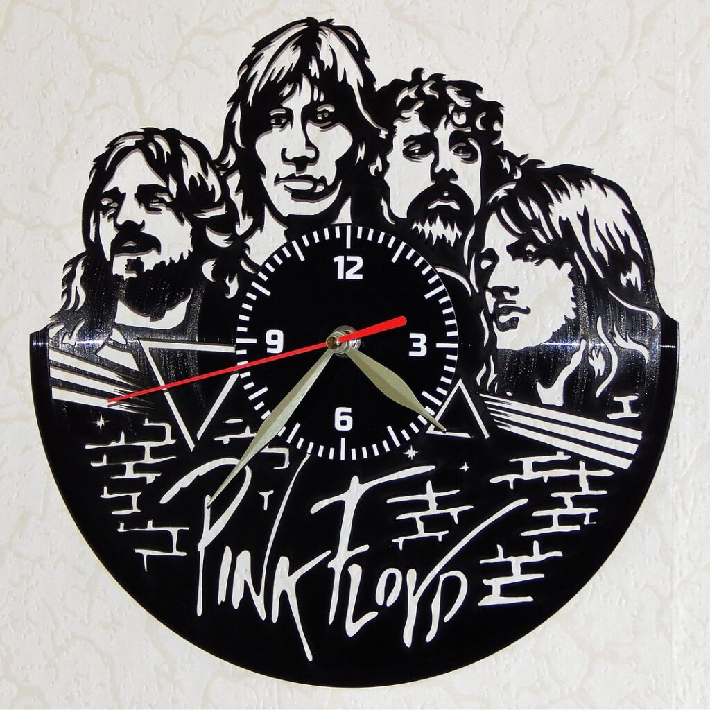 Часы Pink Floyd из виниловых пластинок
